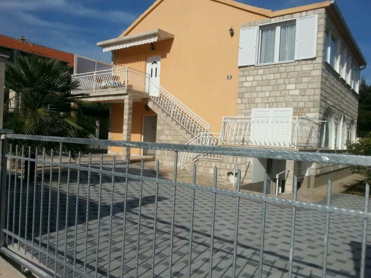 Apartments Alma Orebić Kültér fotó